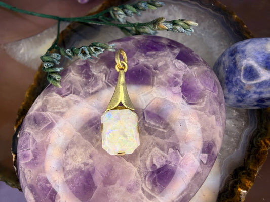 14 karaat gouden opaal hanger